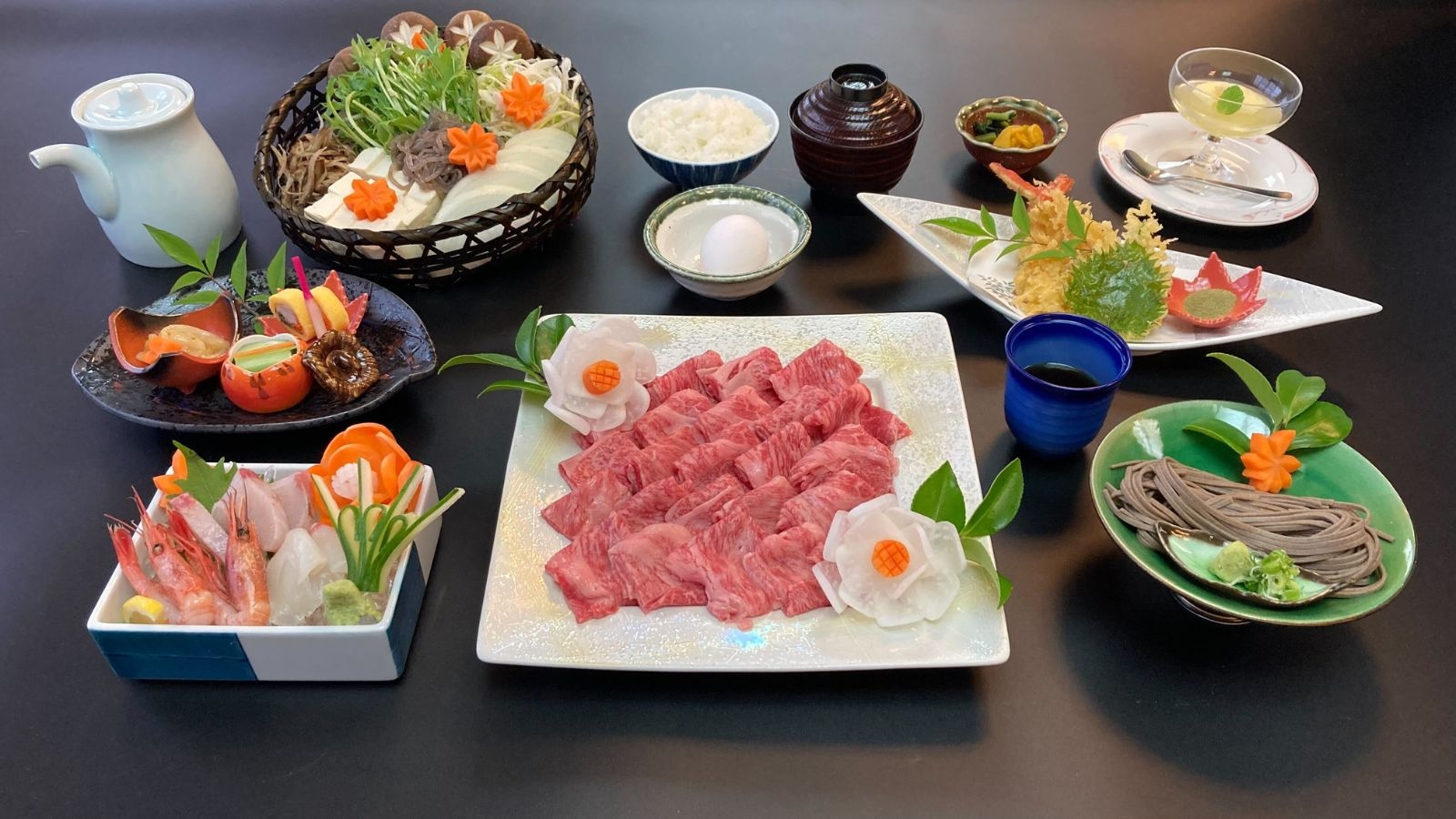 【楽天スーパーSALE】【夕食・朝食付】料理長の特選会席◆霜降り但馬牛と海の幸の贅を尽くした美食旅