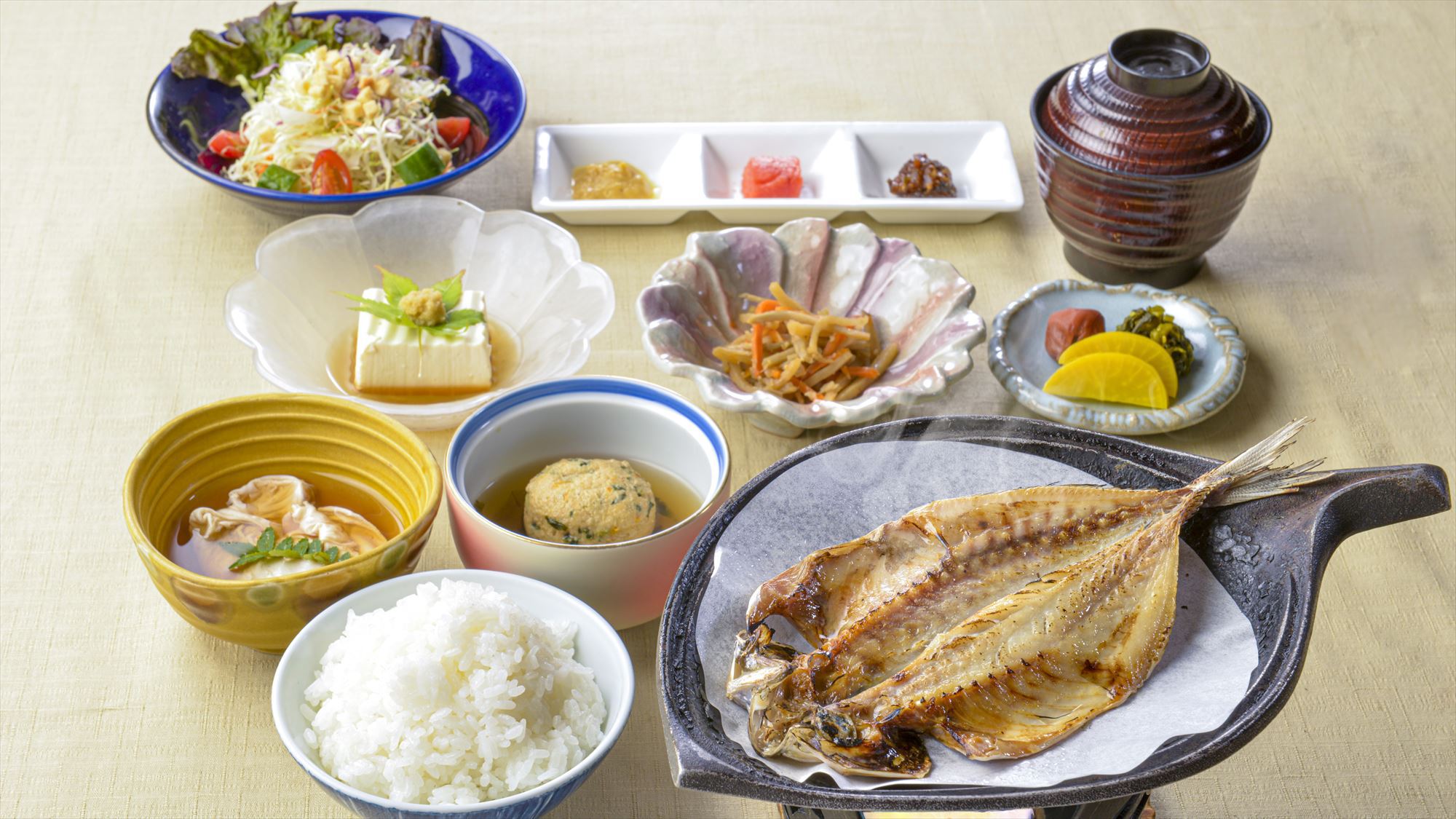 【朝食付】地元産の干物を楽しむ和朝食で1日の始まりを朝食から！