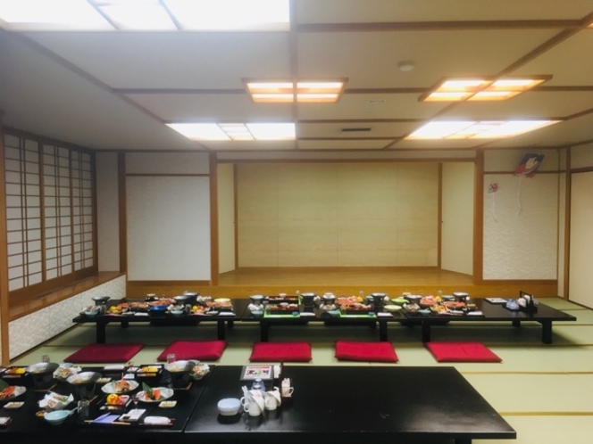 食事会場（広間）