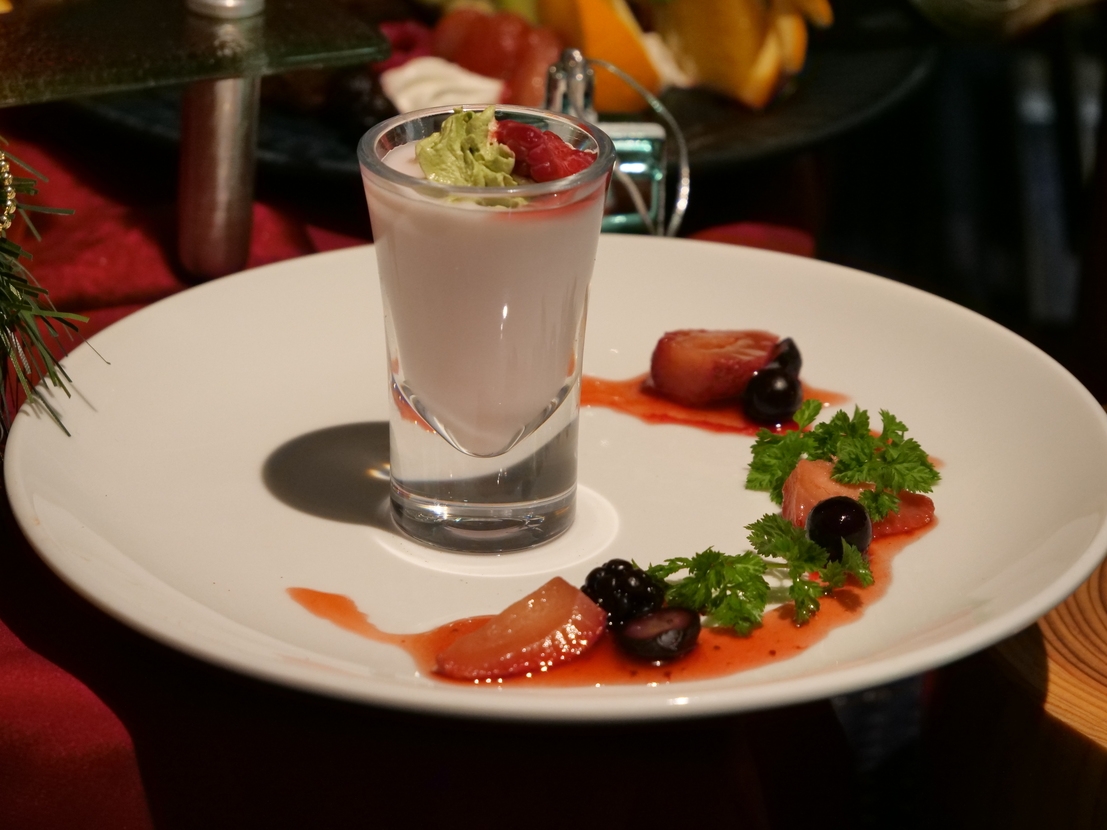 【クリスマスフェア/水炊き朝食付】12月限定 3％OFF朝食付きプラン（事前決済・14日前迄返金可）