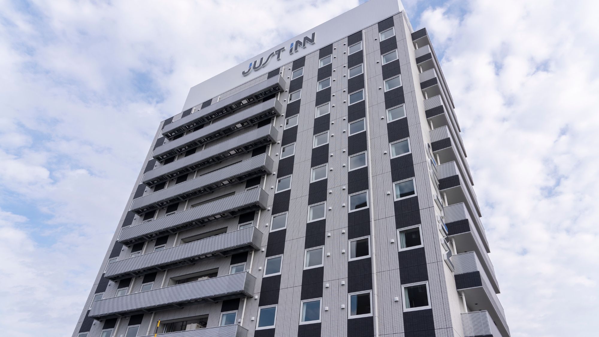 【さき楽14】14日前までのご予約におすすめ！松阪駅から徒歩約2分でアクセス抜群＜食事なし＞