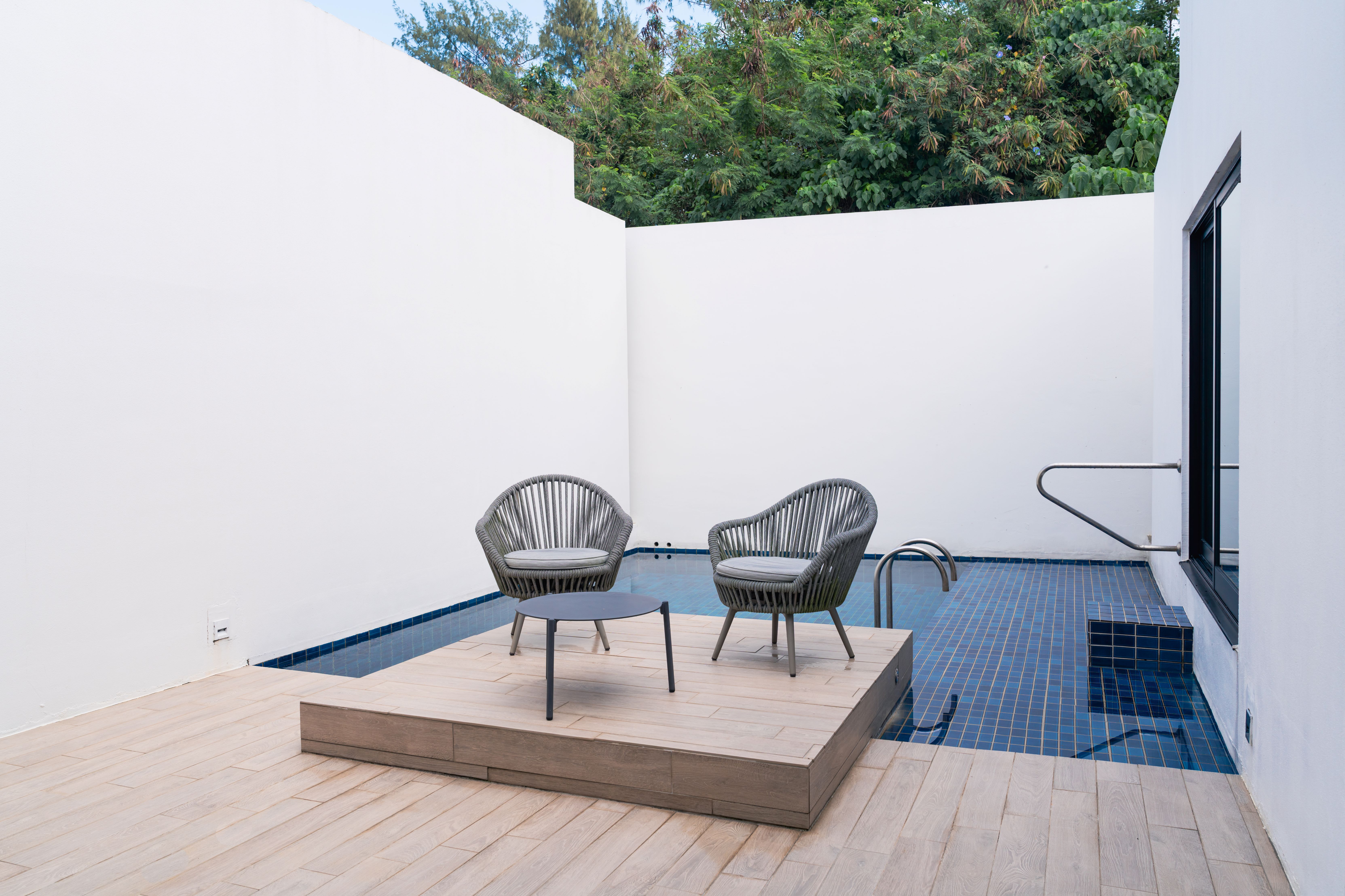 プライベートプール