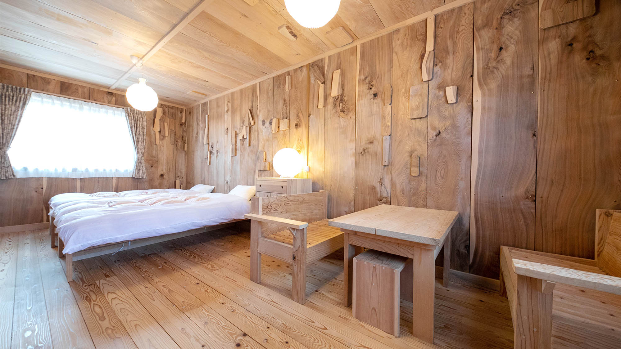 【客室】木の香りでゆったり過ごせます