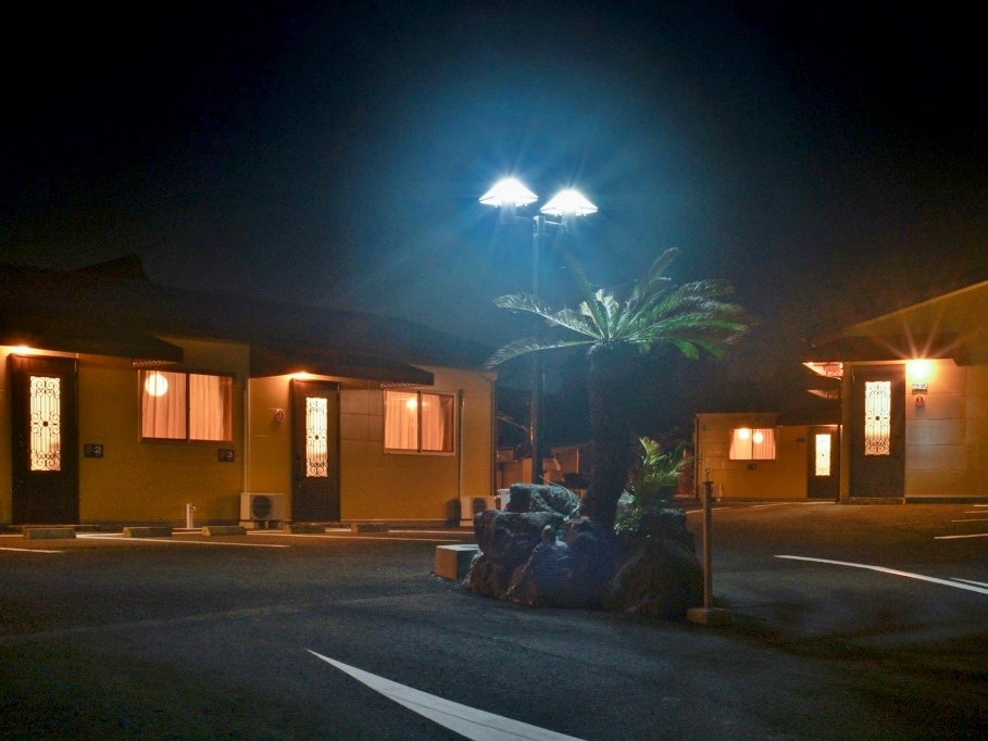 権現谷棟　　市房山棟　　白髪岳棟