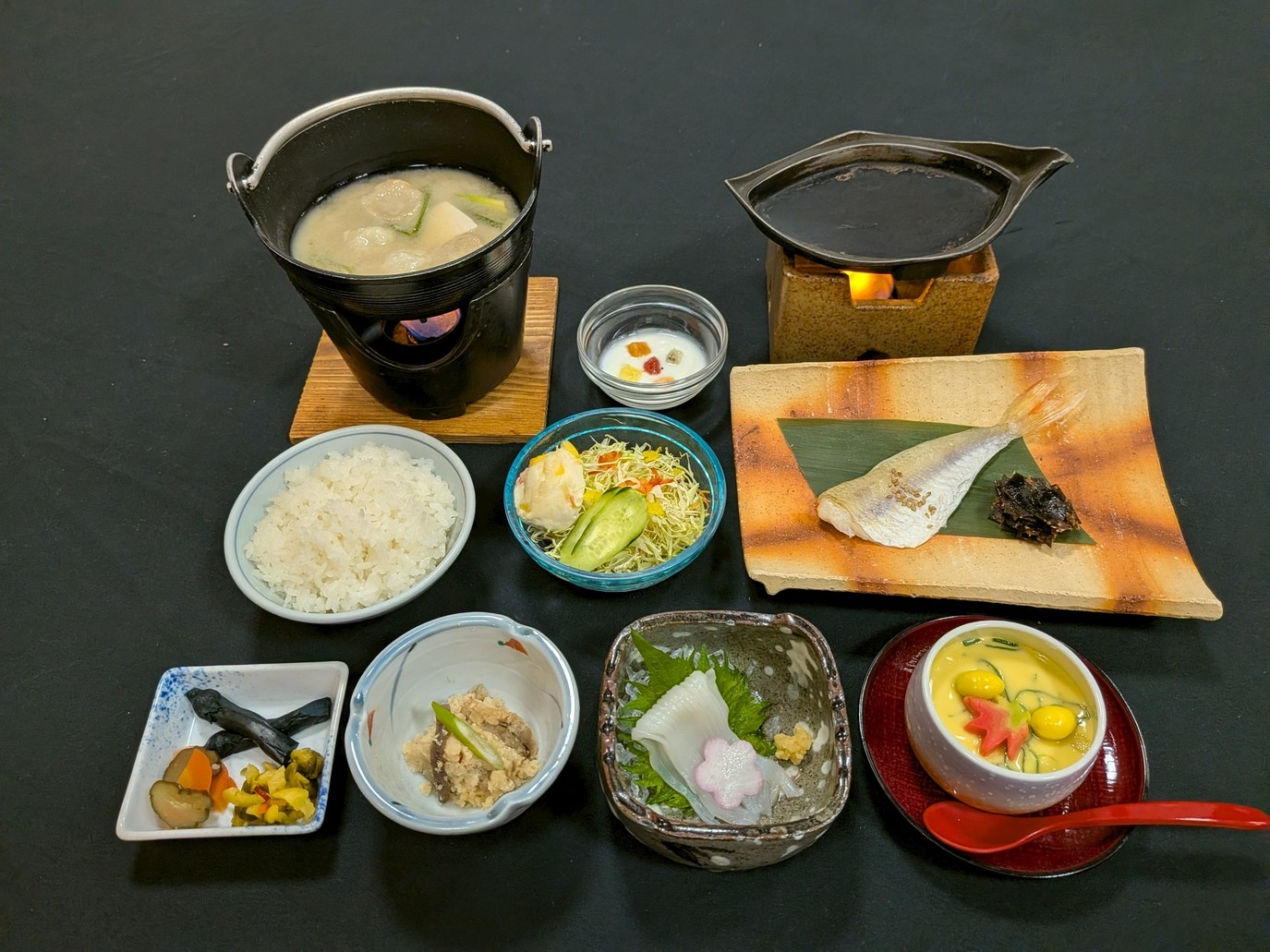 【当日限定】見つけてラッキー♪【朝食付】1日の始まりは朝食から！地元食材を生かした和朝食