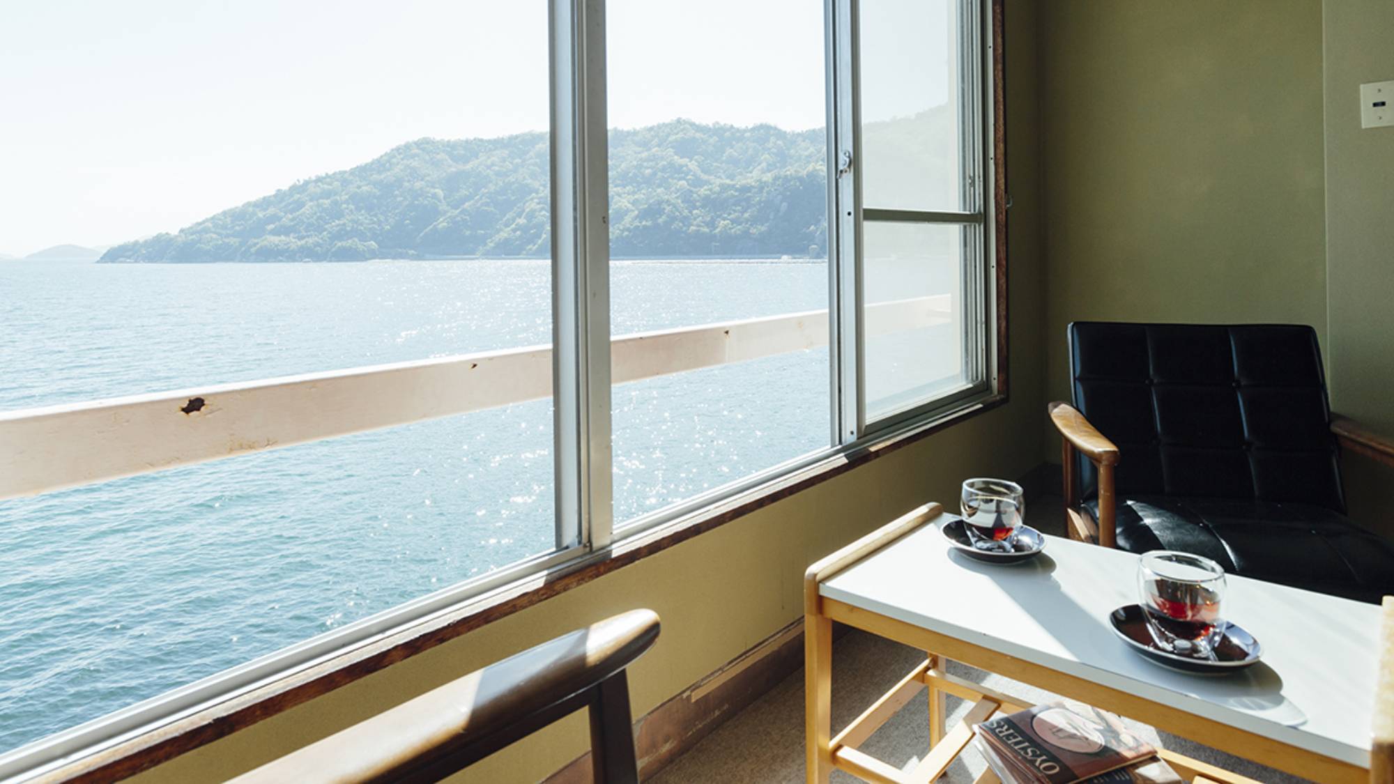 【素泊】瀬戸内海を気ままに散策♪館内ブックカフェSeaside Cafe ALPHAで寛ぎタイムも◎