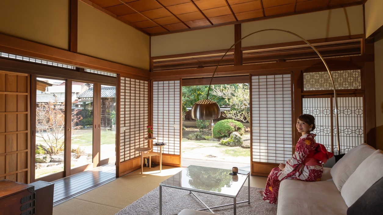 【スタンダード2食付】有形文化財で過ごす特別な休日＆地元で人気のレストランの食事をお部屋食で