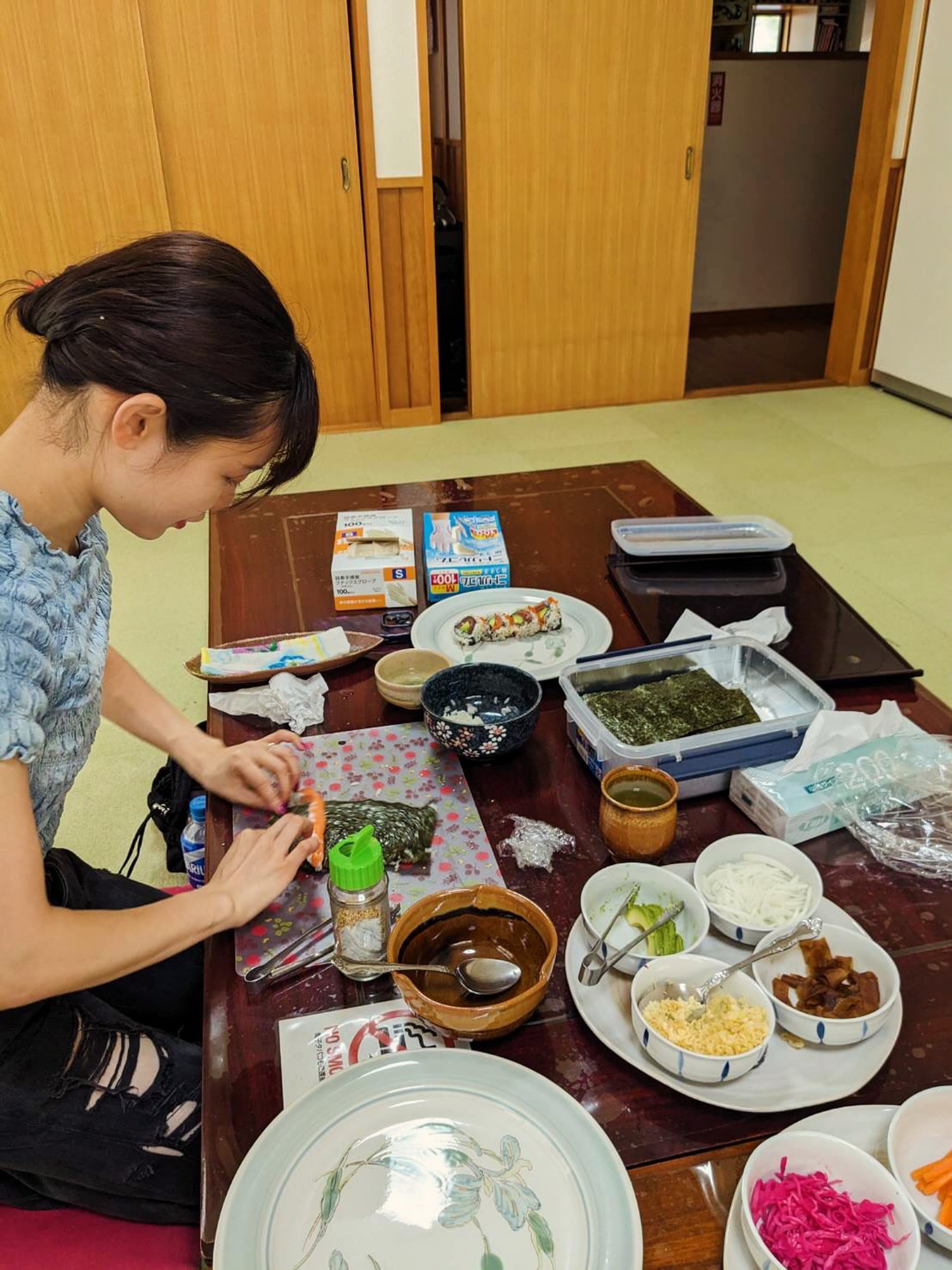 【体験アクティビティ】大人気「寿司作り体験」