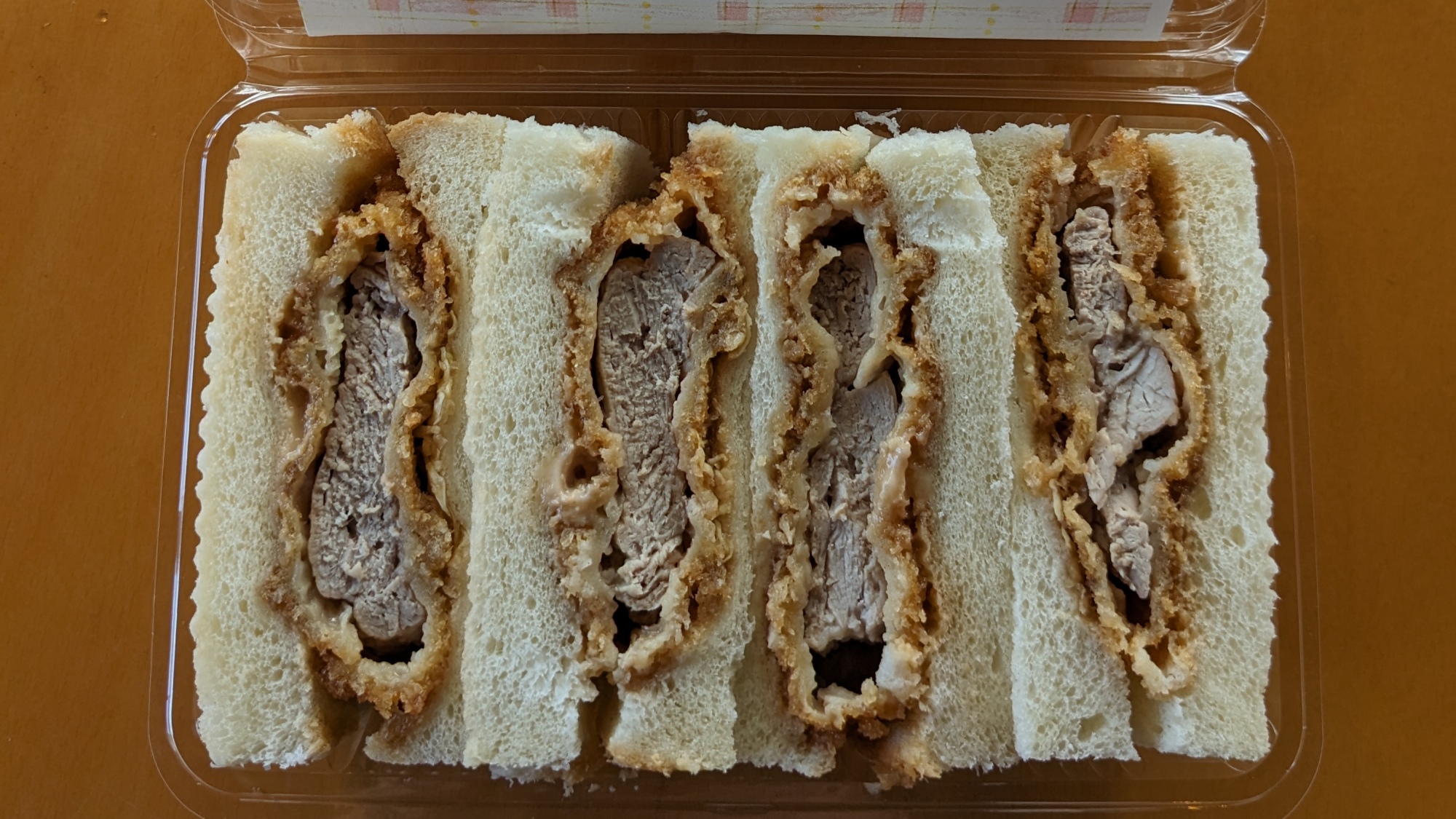 【ミートショップとりよし】東京名物のカツサンドよりおいしいガッツサンドも大人気です！