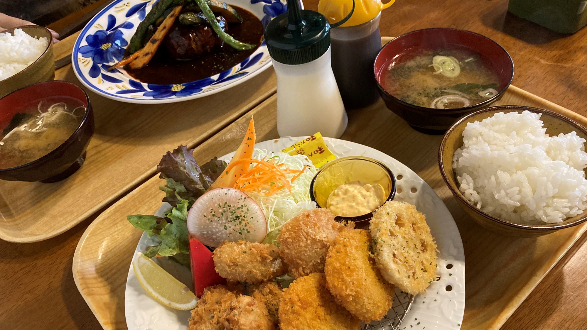 【KITCHEN OWL】お魚メニューが人気のごはんやさんです＜当館から車で8分＞