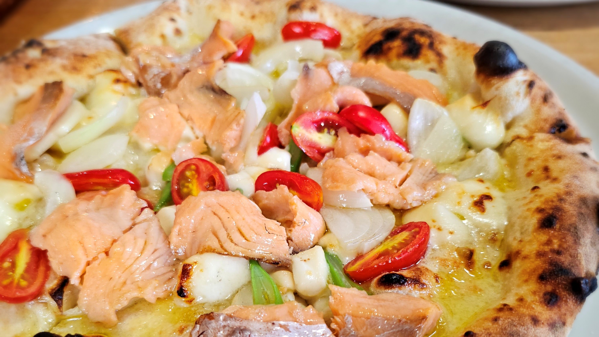 【イタリア料理トト】地元食材にこだわったピザ、自家製ジェラートも人気。＜当館から車で8分＞