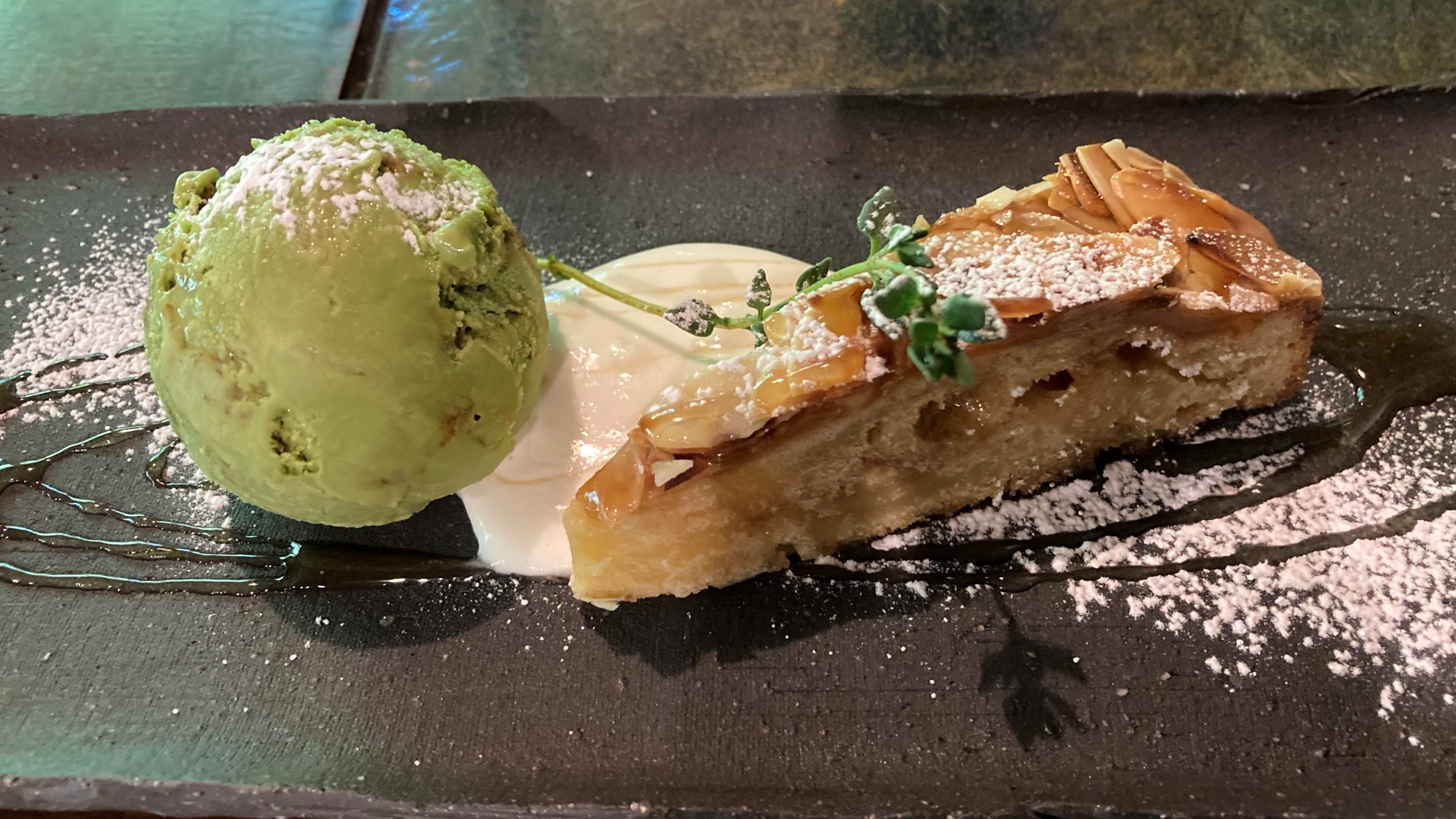 【Cafe＋Gallery Komorebi】地場の食材を使った和の中の洋風スイーツ。