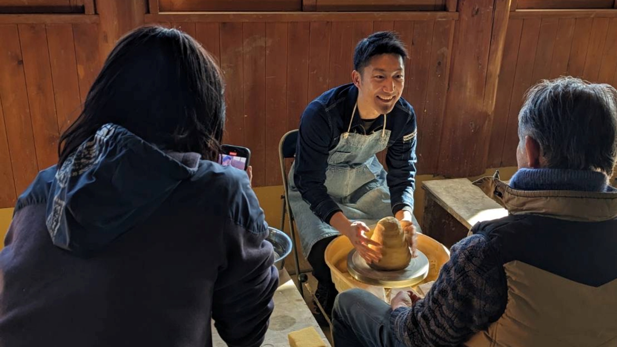 【体験アクティビティ】藤田製陶所 陶芸体験と小砂焼ツアー
