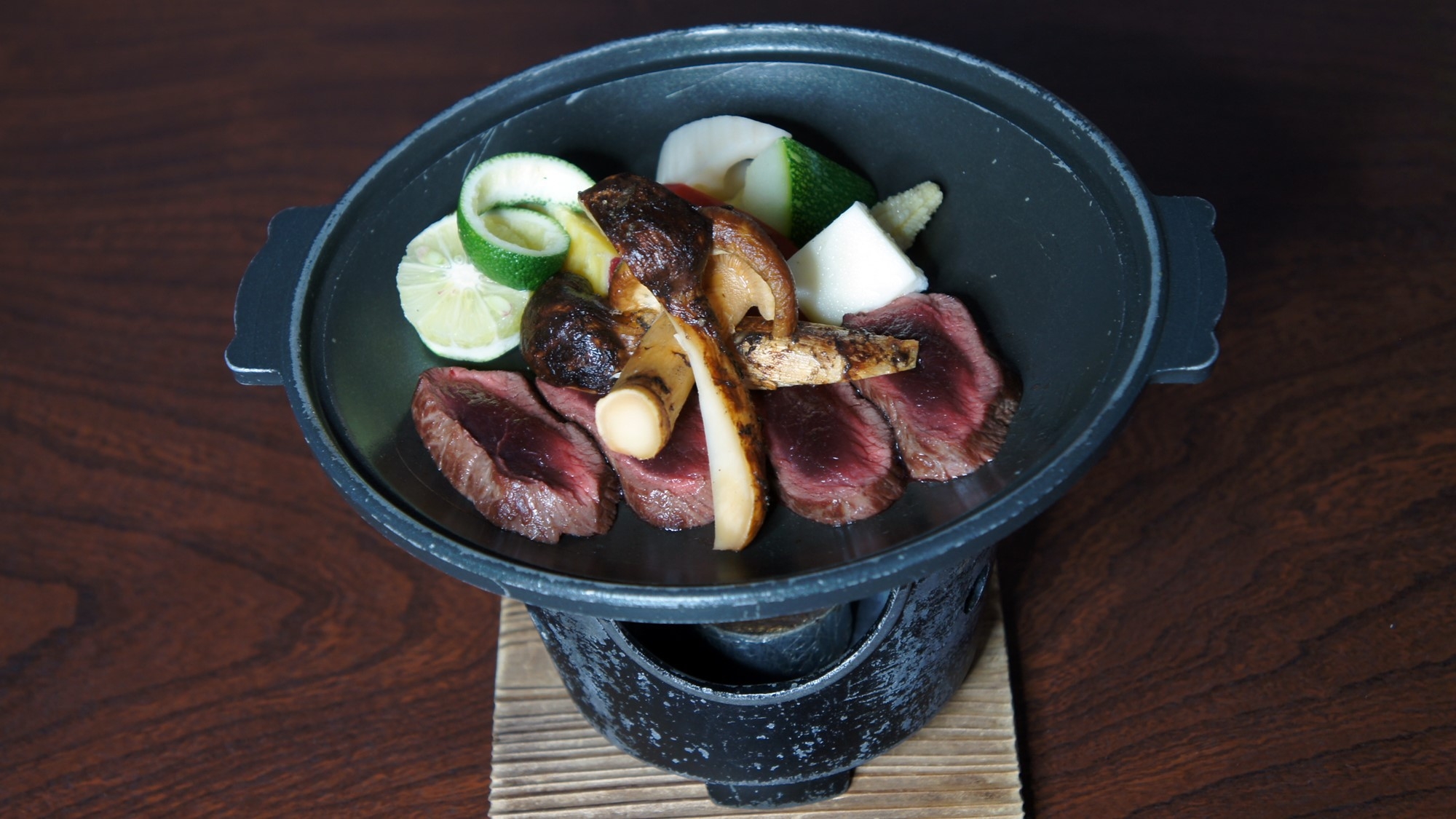 【秋の味覚！松茸付鹿肉陶板焼き／夕食グレードアップ】期間限定！南信州産まつたけを堪能！【2食付】