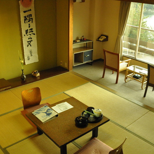"Japanese-style room with a view of the sea"