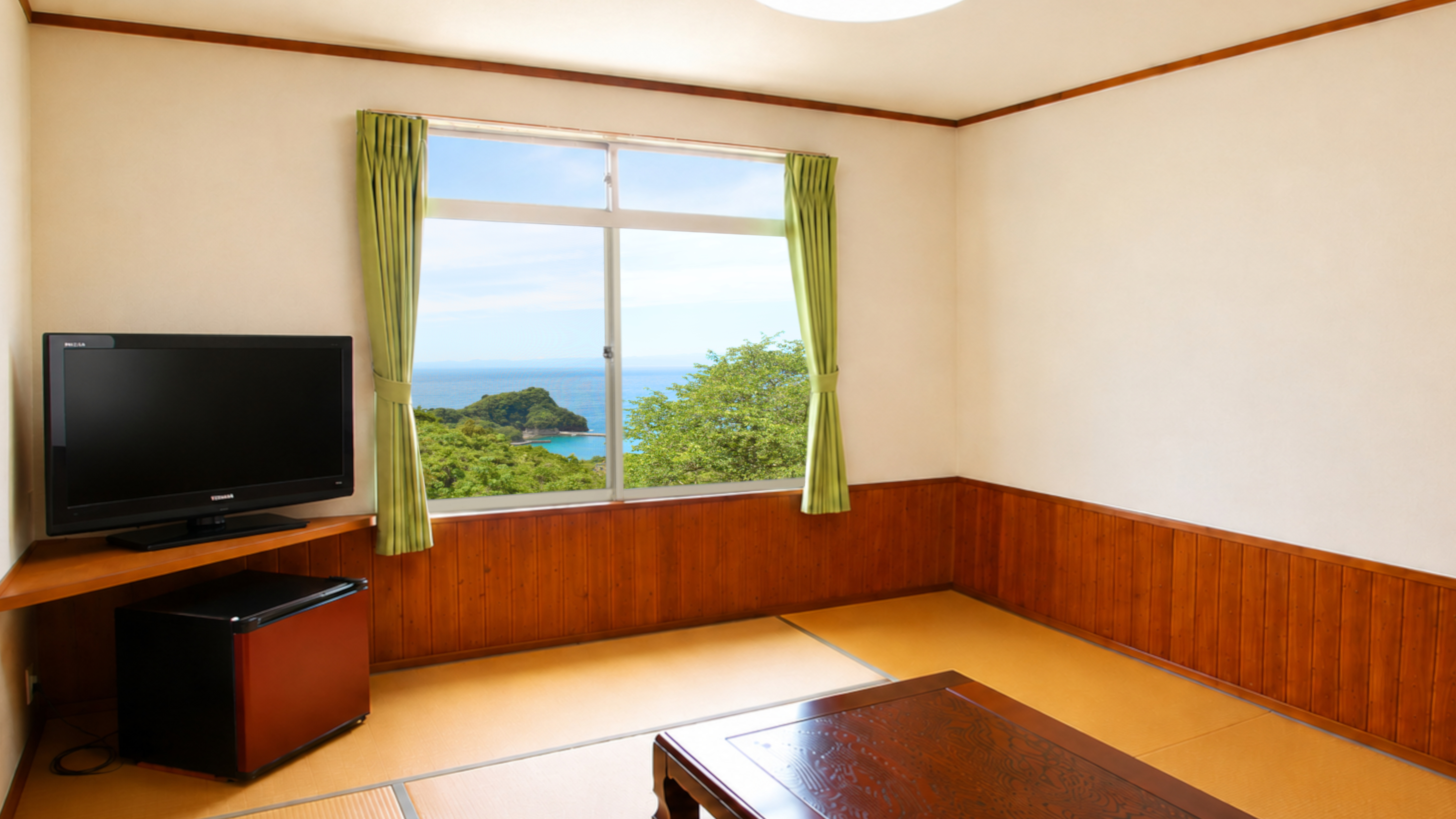 和室★ゆったりくつろげる13.5畳の広さ、もちろん外の眺めはオーシャンビューの絶景！