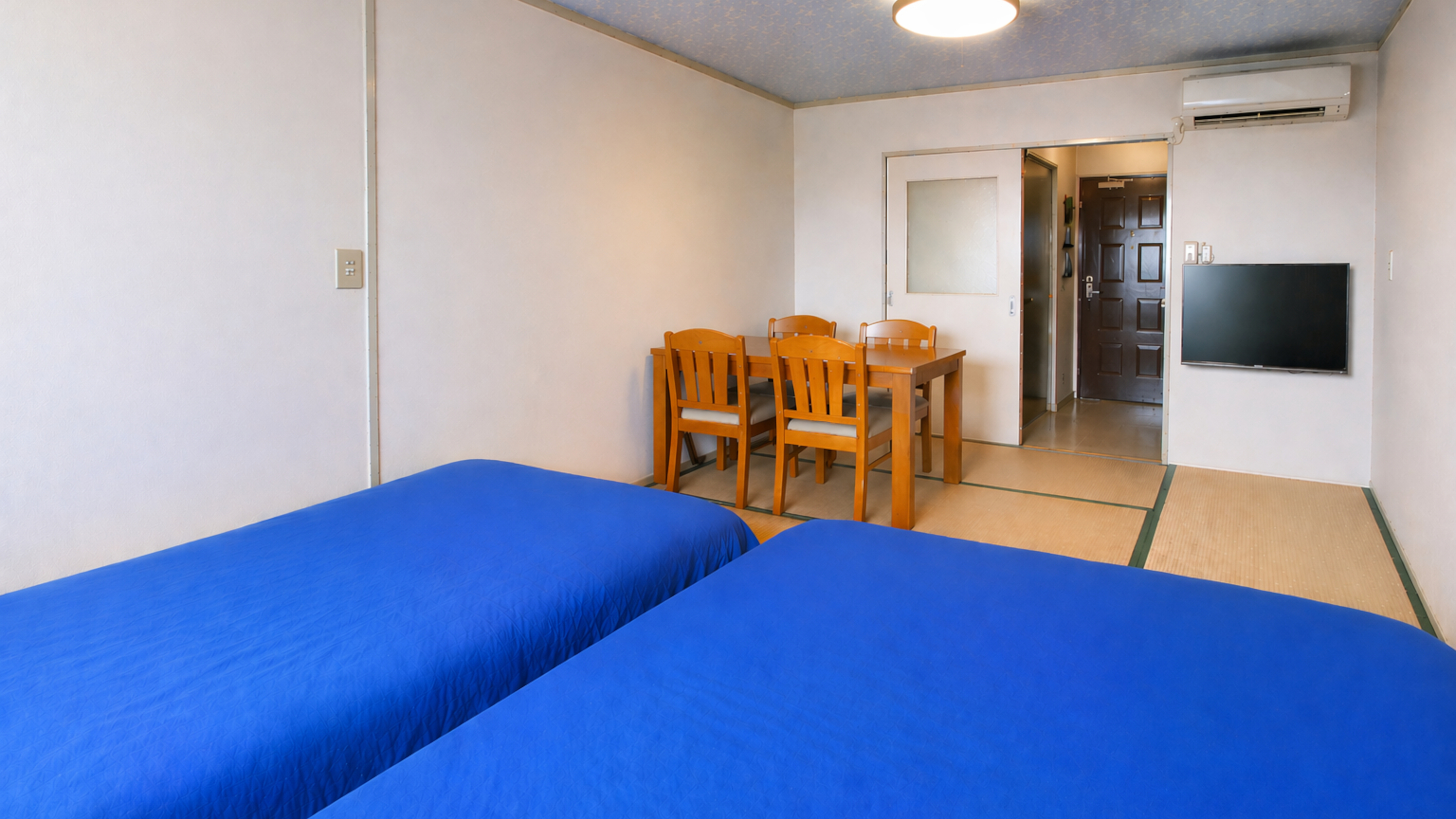 和洋室★和室8畳+洋室のお部屋で景色をのんびり眺め、ゆったりお食事を