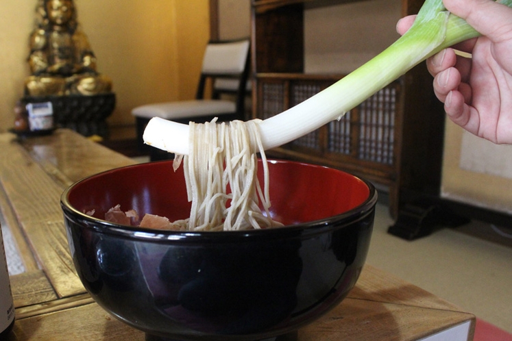 大内宿の名物　ネギそば