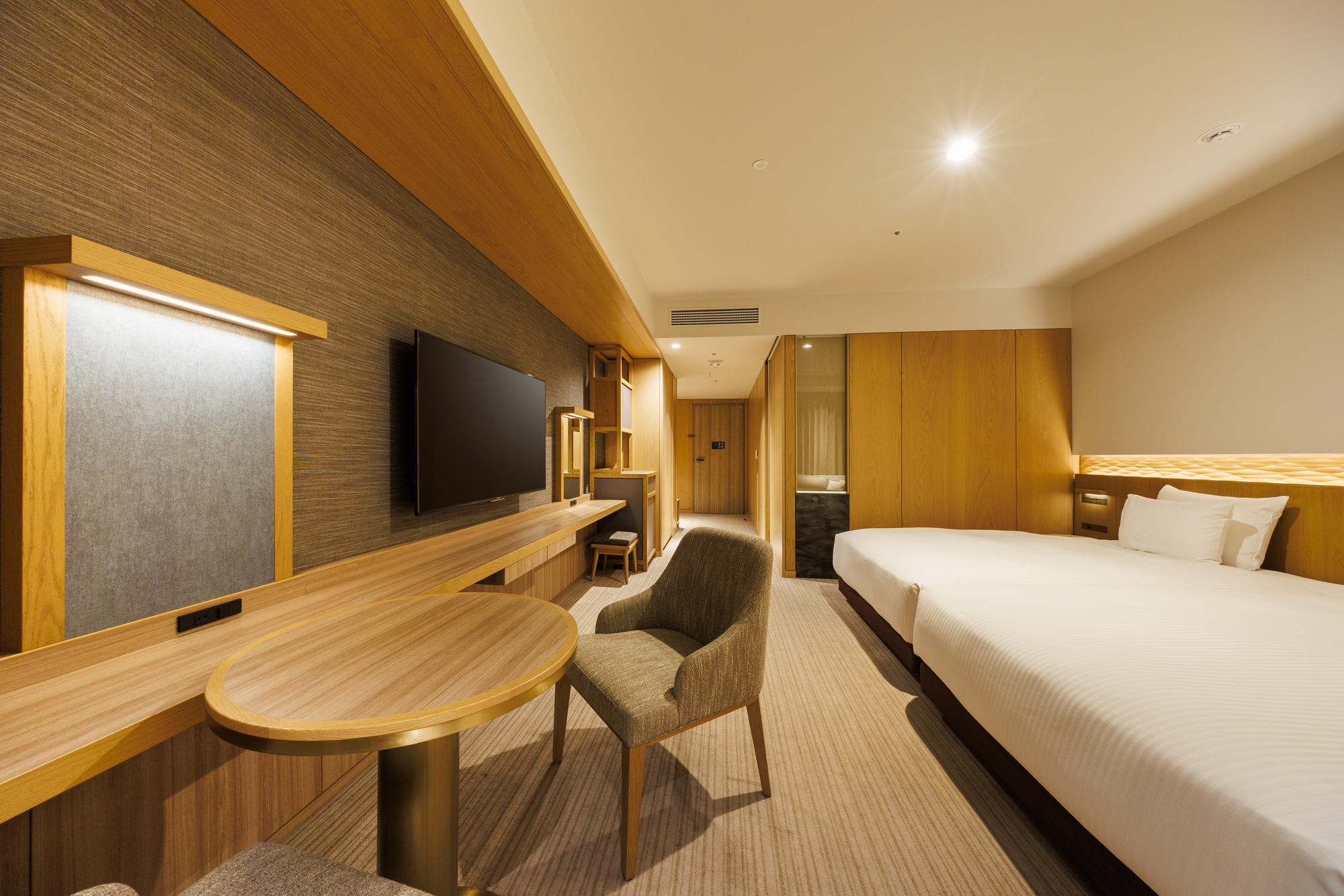 ユニバーサルツイン02