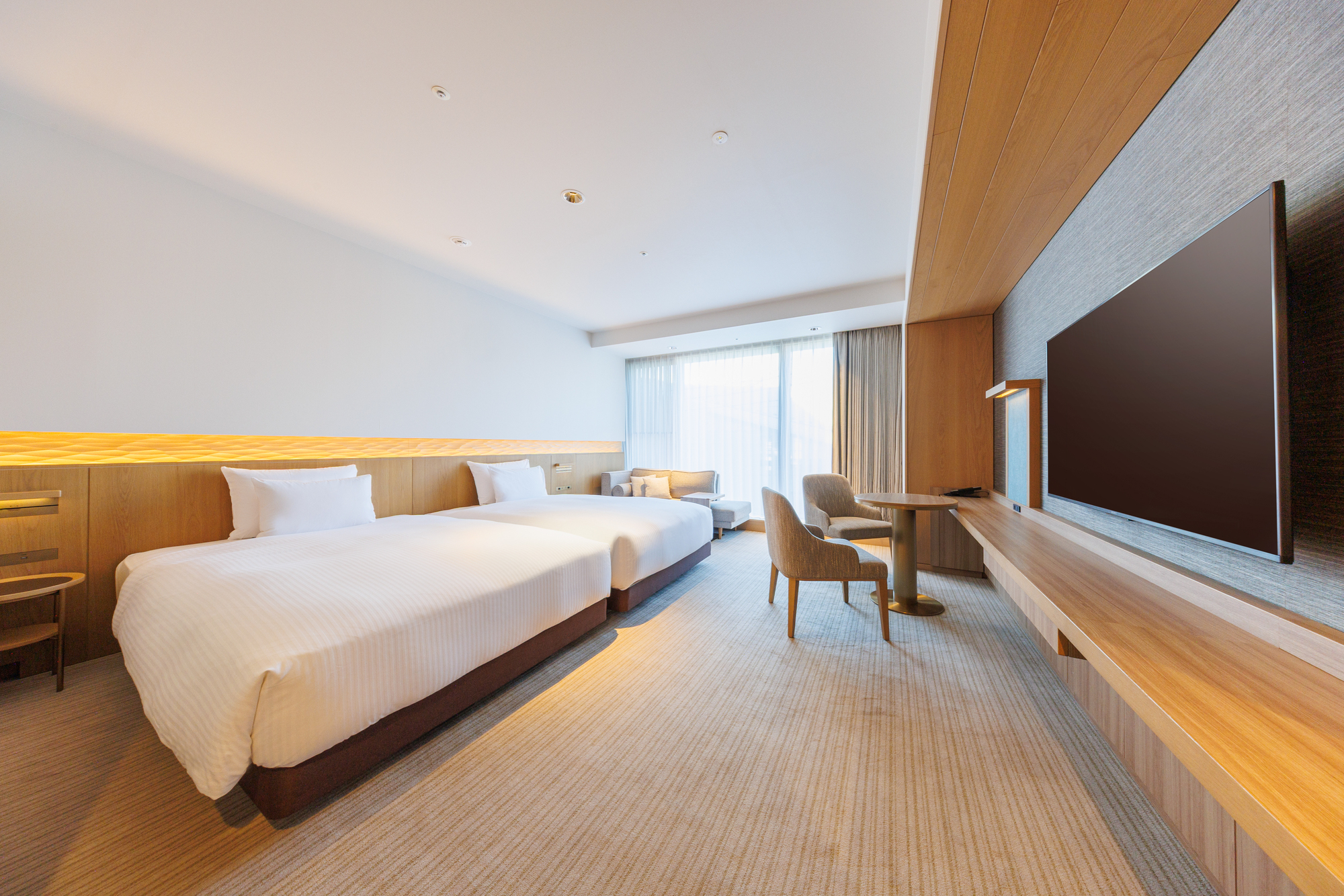 ユニバーサルツイン01