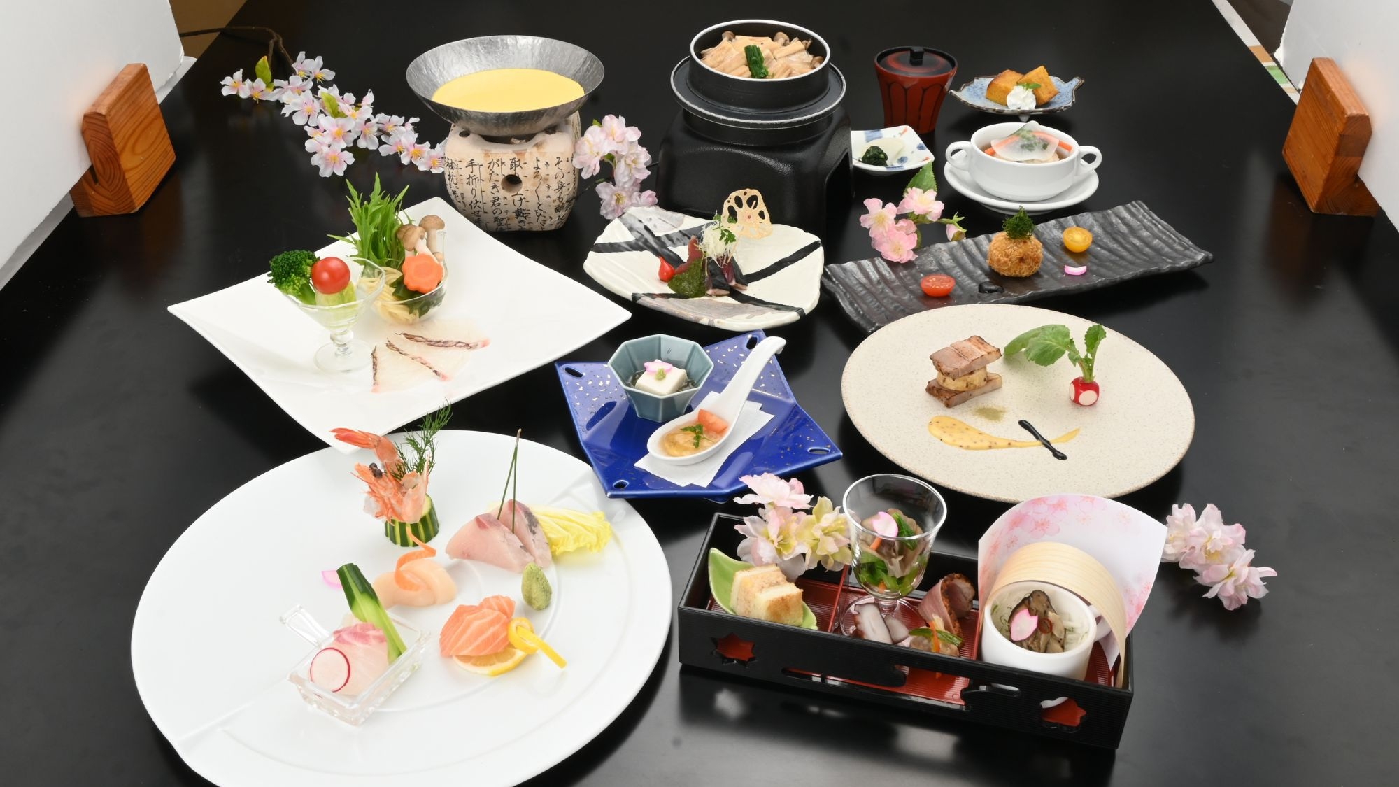 【春の特別会席】鯛しゃぶ＋広島県産牛のグリル＋穴子釜めしなど海と山のものも味わえる会席＜2食付＞