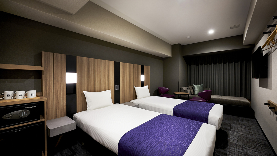 デラックスツイン（ソファベッド付）