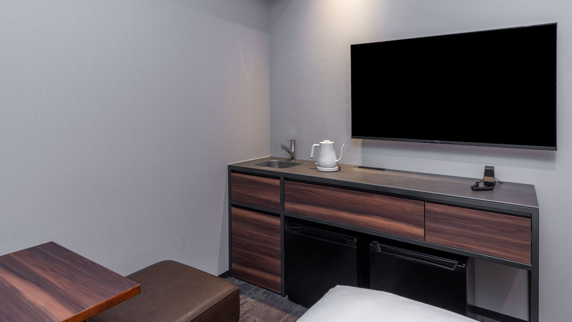 ◆スーペリアツイン｜ミニキッチン、液晶テレビ等