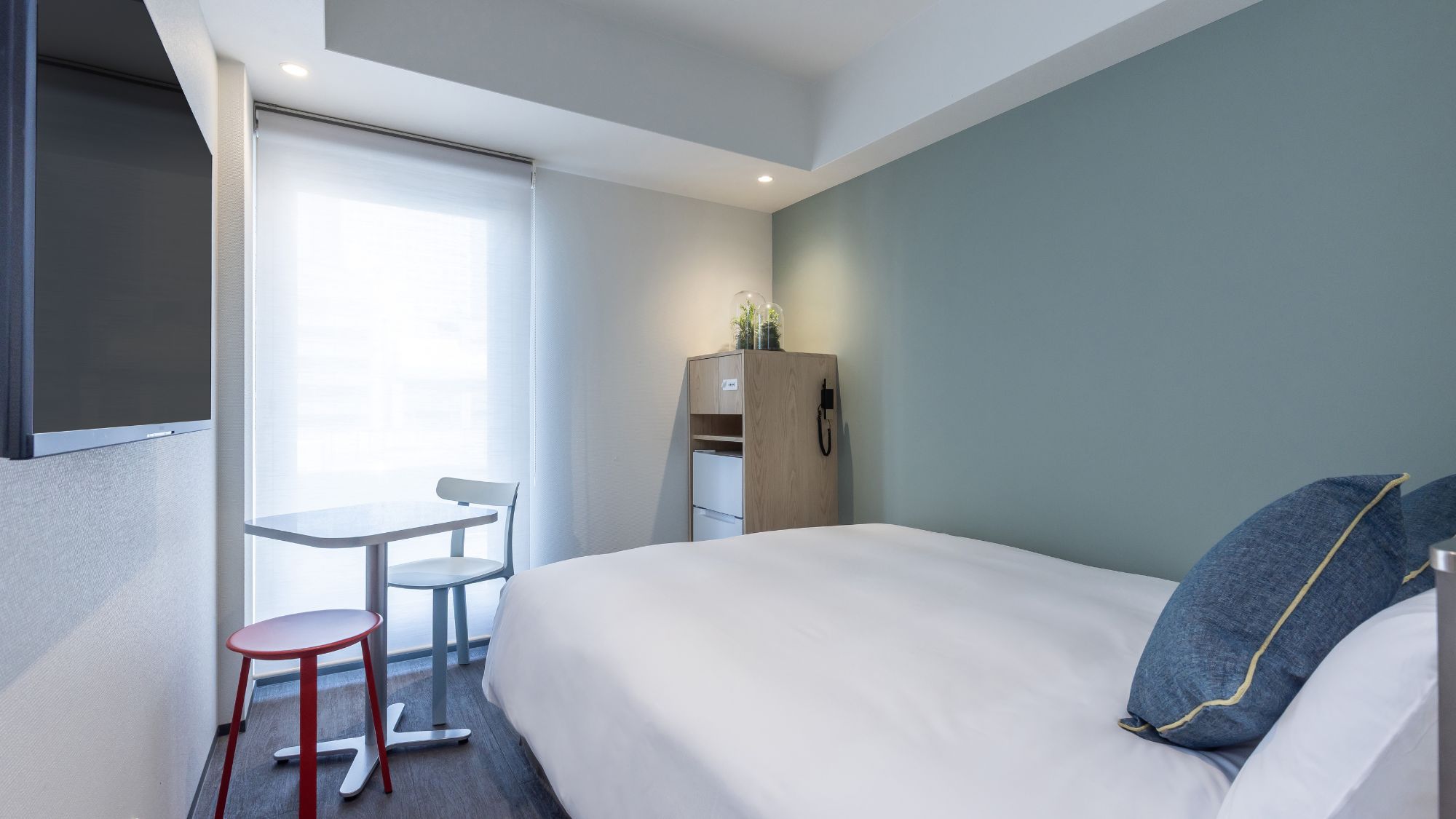 ◆エコノミーダブル｜160cm幅のクイーンベッド×1台