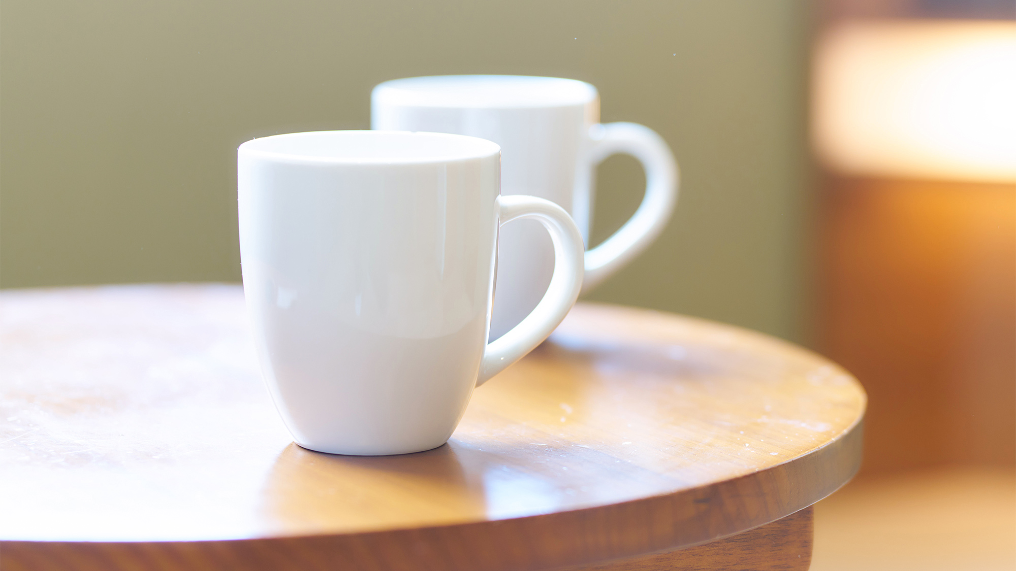 ・【部屋設備/マグカップ】人数分ご用意しております。ドリンクを飲みながら旅のお話に花が咲きます