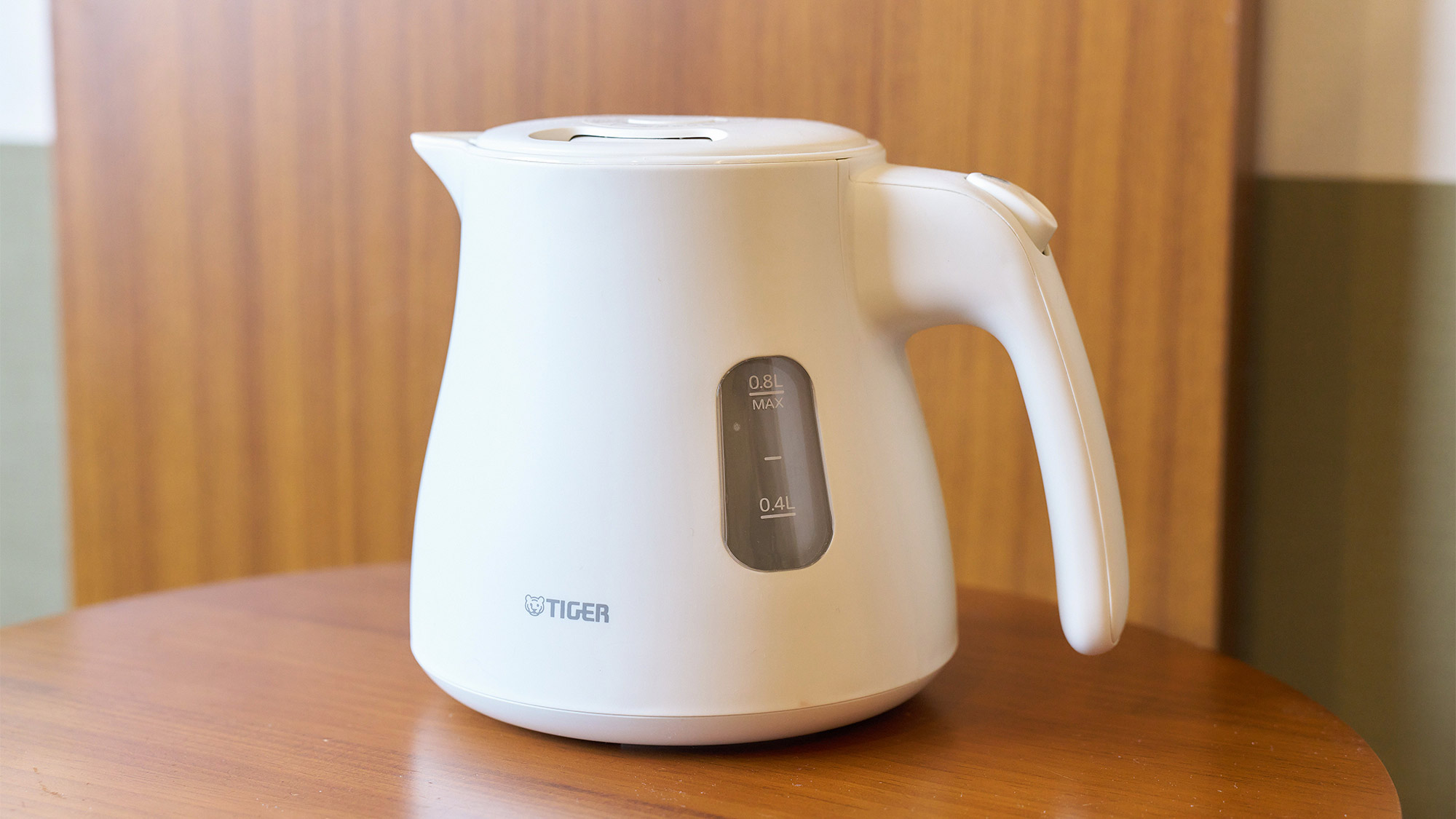 ・【部屋設備/湯沸かしポット】アメニティバーに各種のお茶を完備。ティータイムをお楽しみいただけます