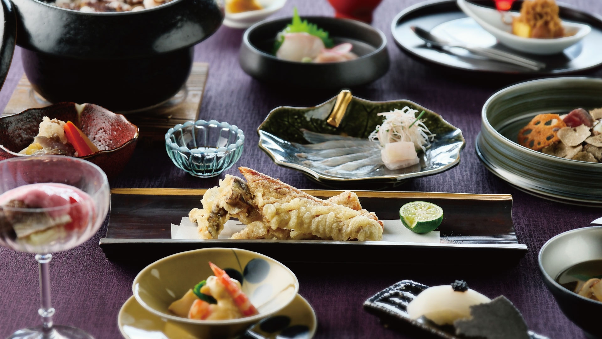 【特撰会席】-目の前で愉しむ- 季節の彩りを重ねた、上質な味わい。＜1泊2食 カウンター席＞