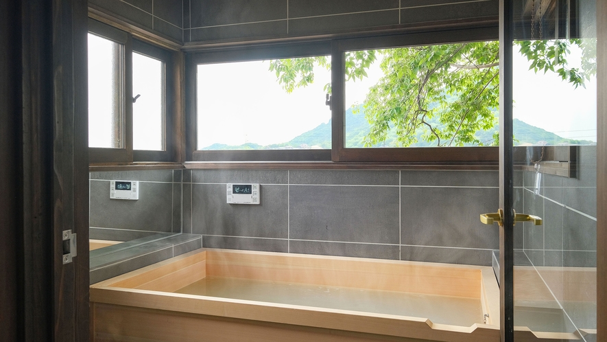 ■潮待ちホテル櫂KAI-■全室檜風呂を完備。温浴・保湿効果等に優れた【マイクロバブルバス】を起用