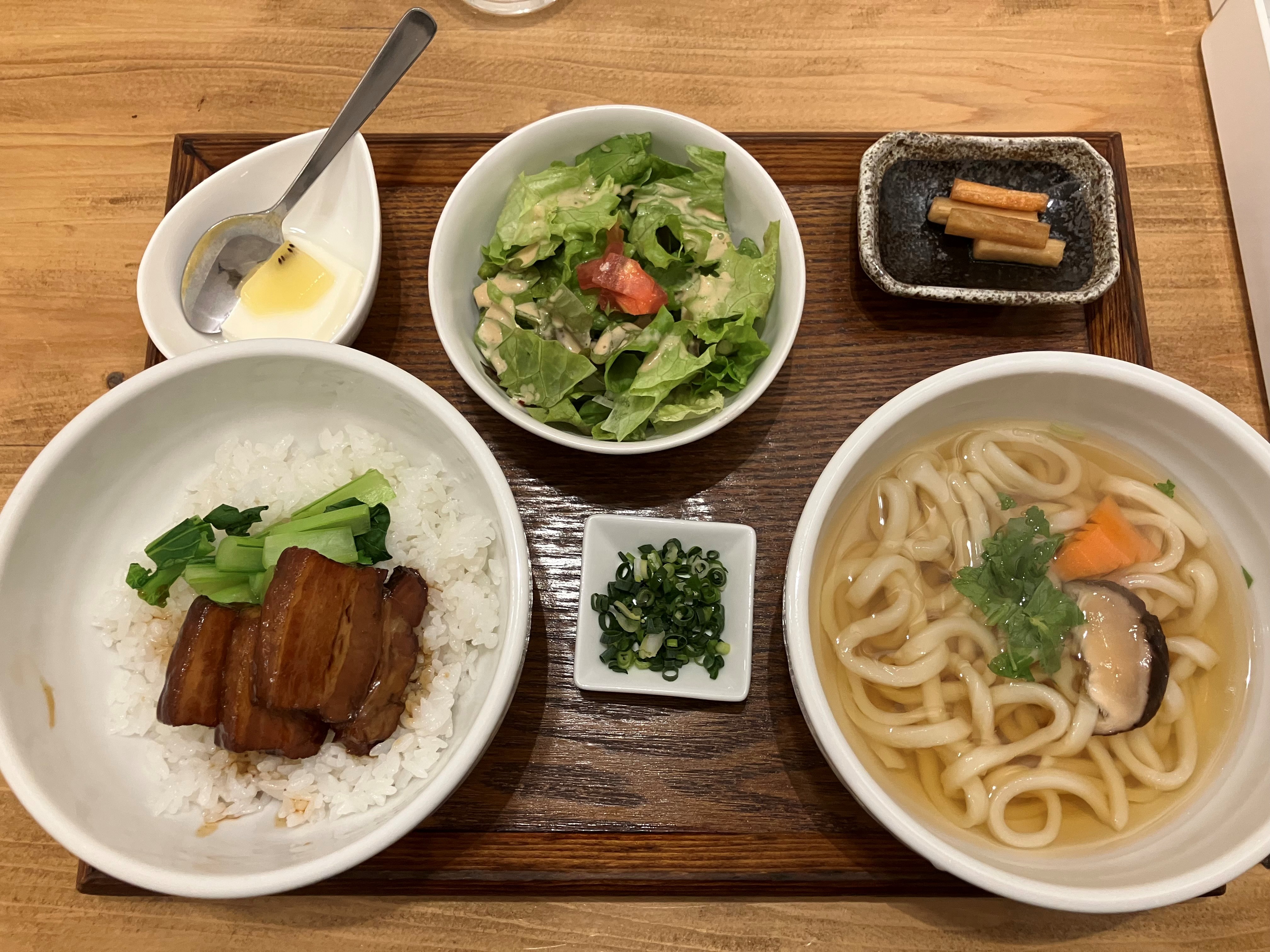 「うどん土間」
