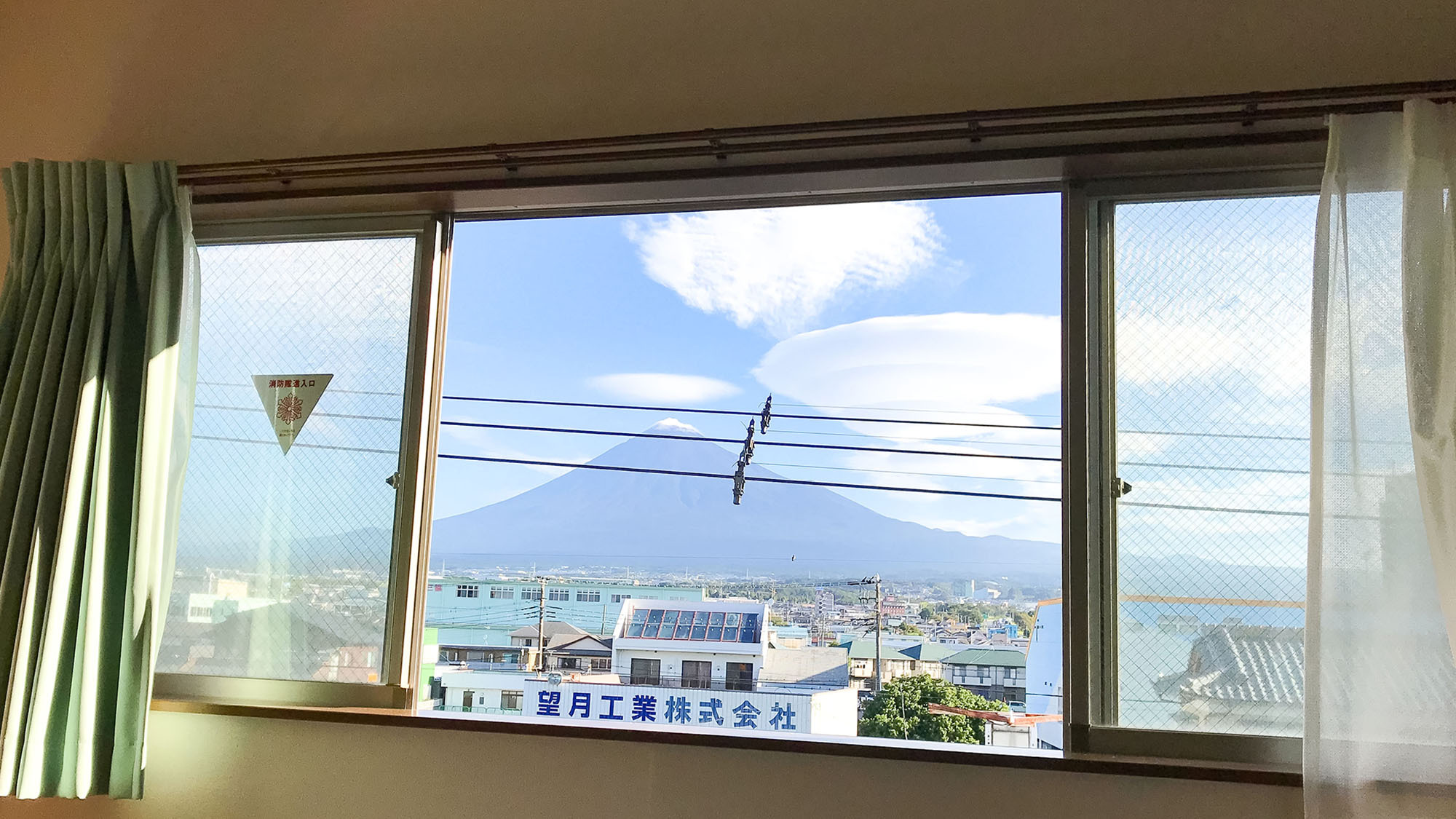 ・【景観】客室の窓から富士山の眺めを独り占めできます