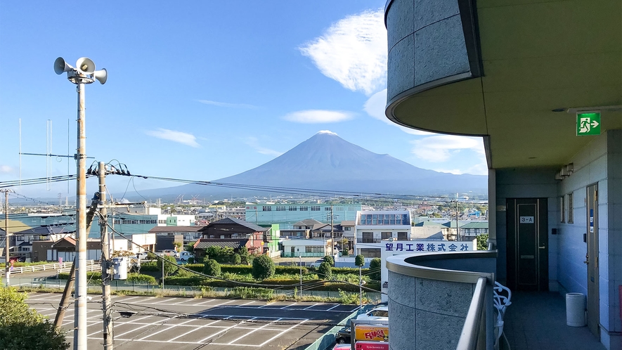 ・【景観】富士山の麓から山頂までを見晴らせる場所に位置しています