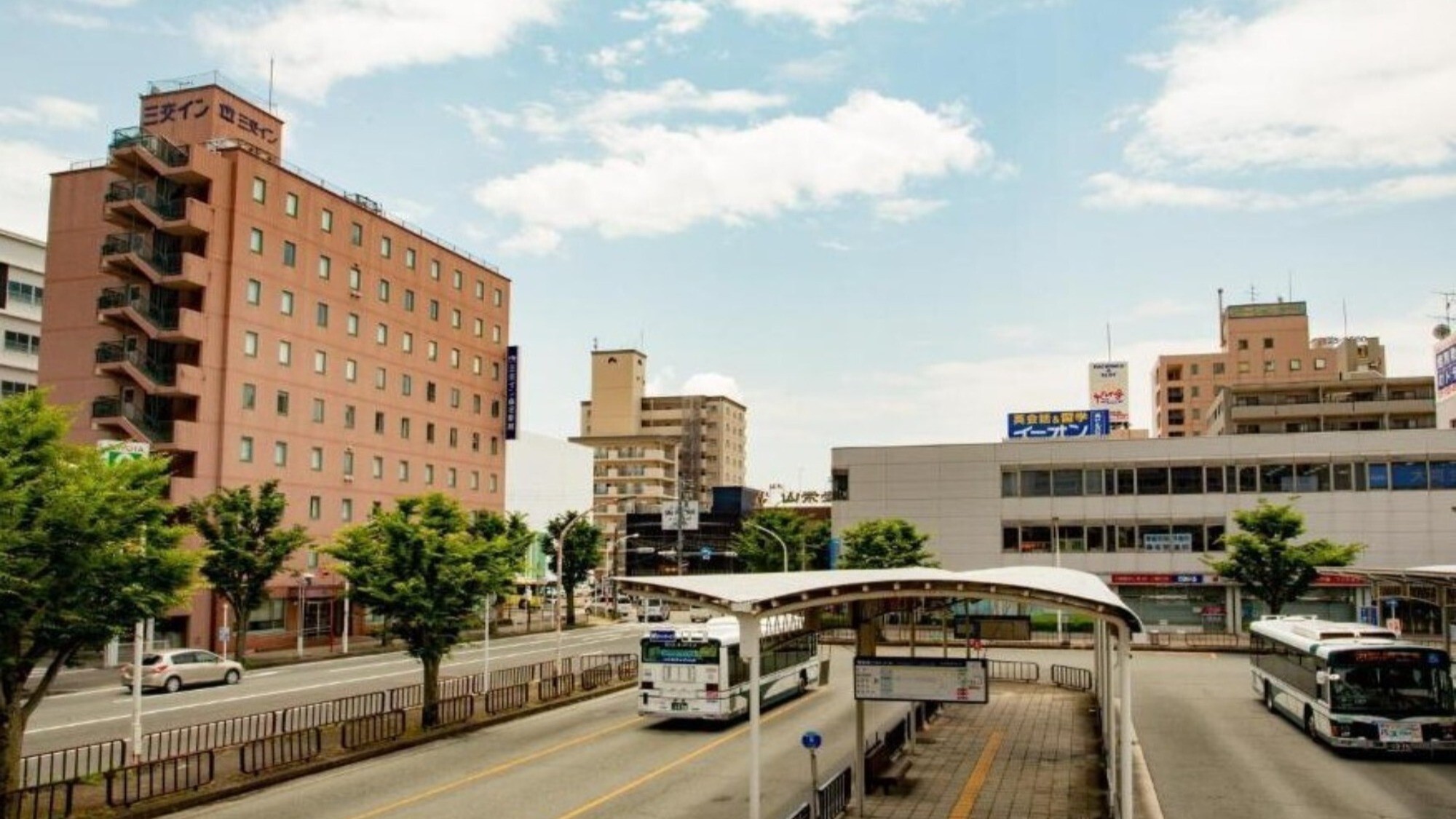 桑名駅から徒歩1分の好立地です！