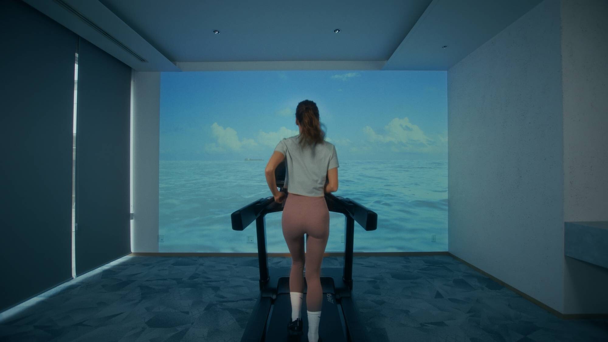 【レンタカーなしの沖縄旅】ホカンス＆ワーケーション13時〜13時の24時間ステイ【2名〜】朝食付