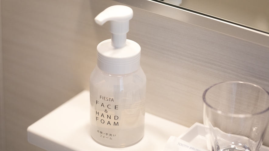 洗顔・手洗いフォームはやさしいフレッシュフローラルの香りの濃密でつやつやした泡となっております