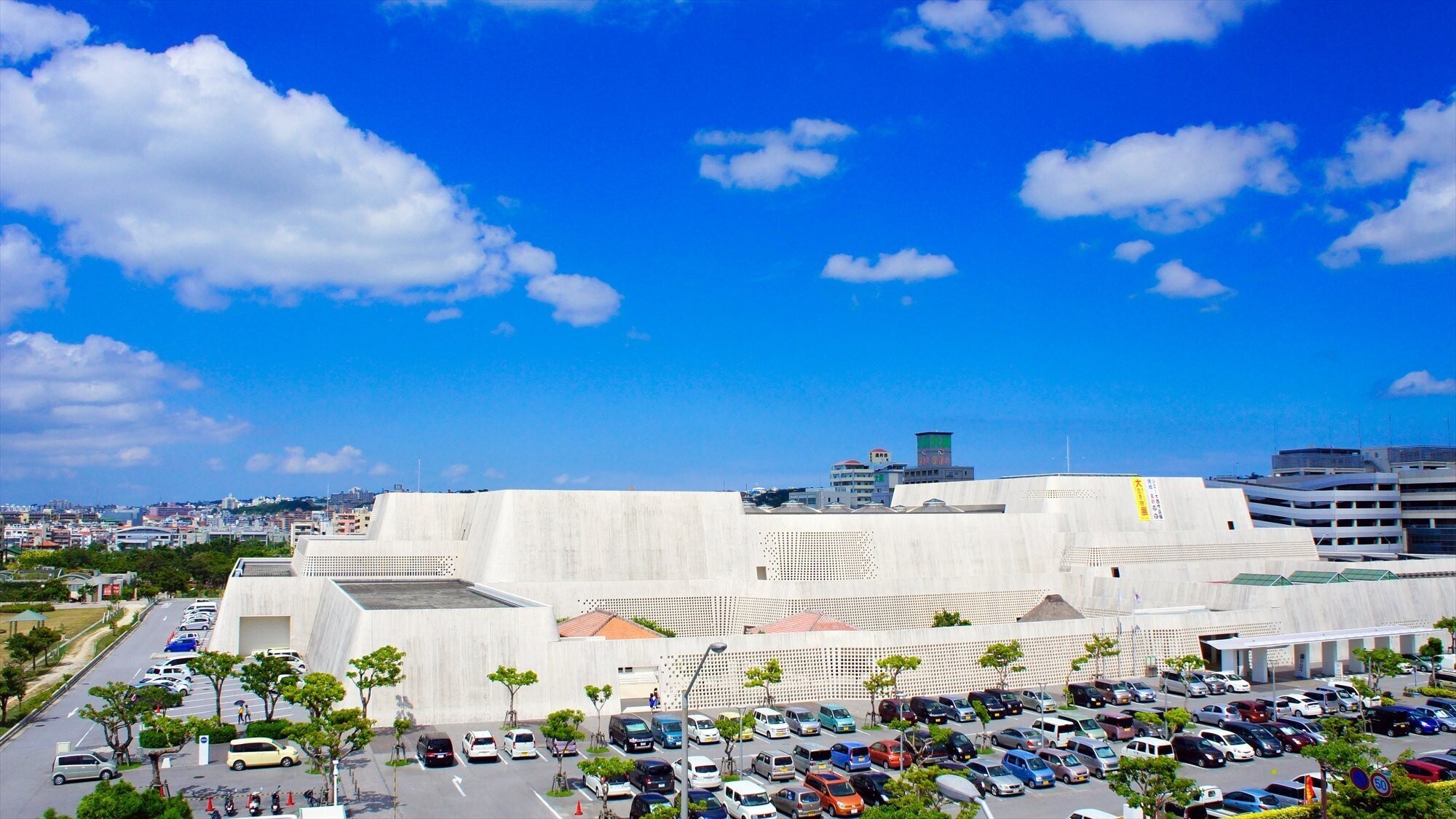 周辺観光/【沖縄県立美術館・博物館】沖縄の歴史と芸術に触れられる、学びと鑑賞の複合文化施設。