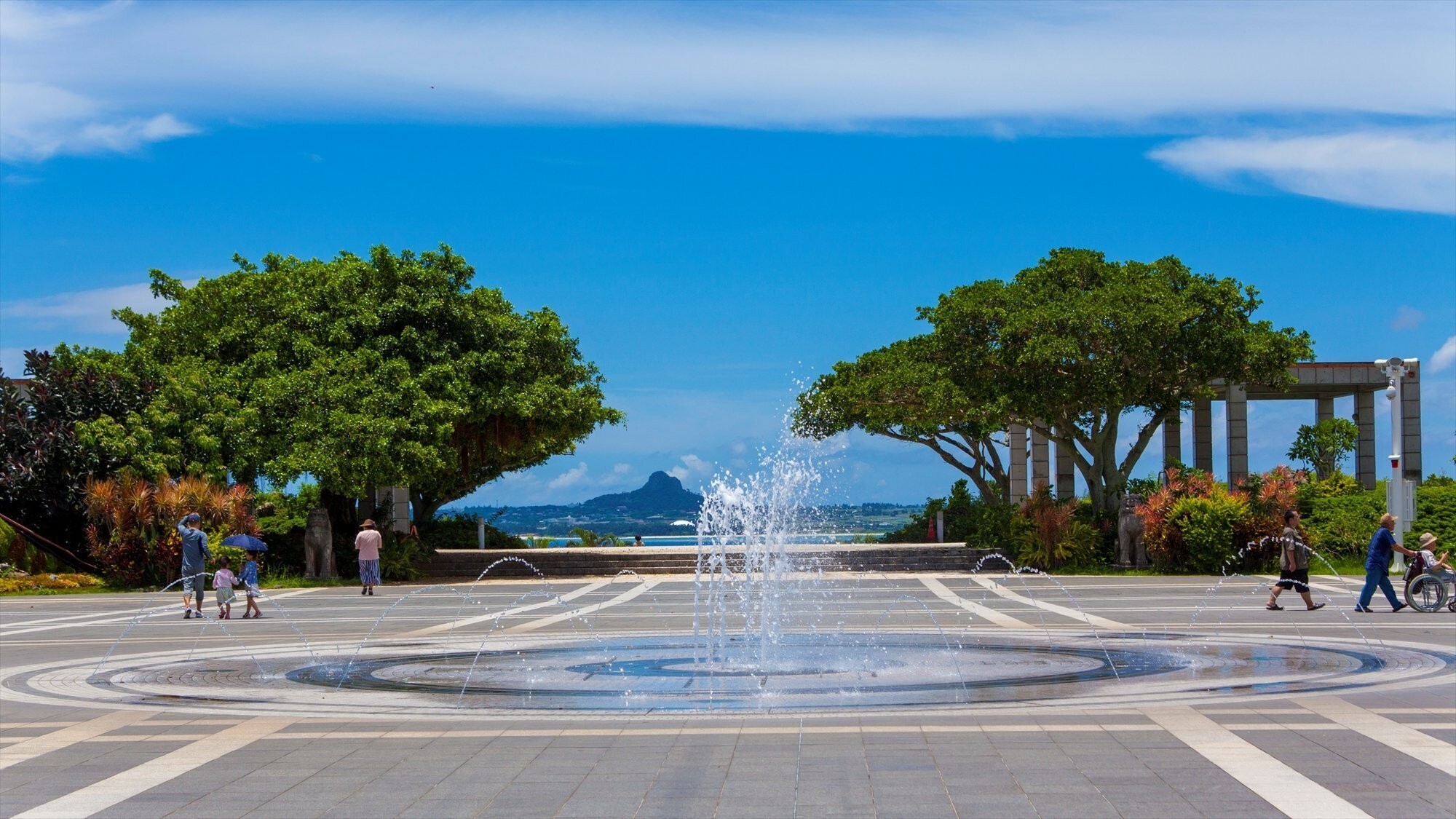 周辺観光/【国営沖縄記念公園（海洋博公園）】植物園や文化施設が揃う海辺の大型公園。