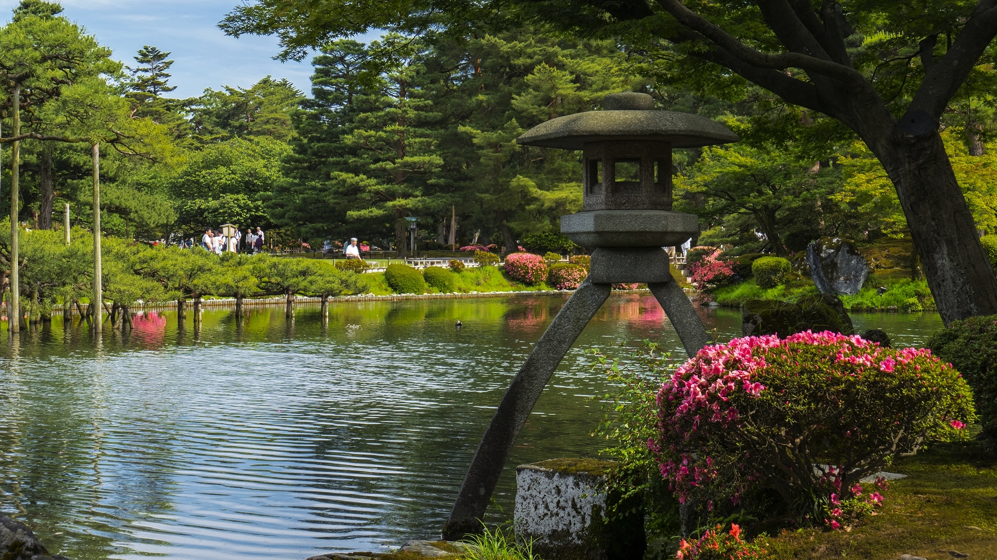 兼六園（徒歩13分、バス10分、お車6分）