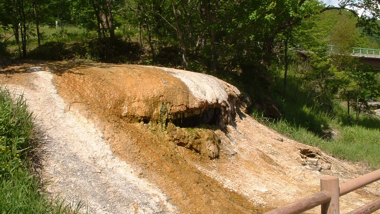 石灰化半ドーム　シオワッカ