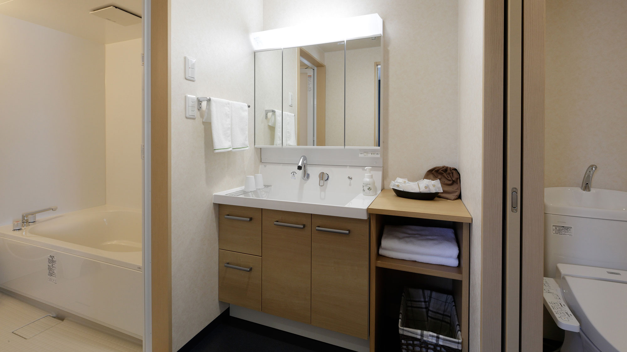 客室洗面所　デラックスツイン