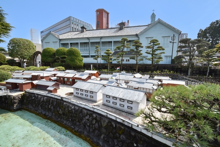 【当日割引　女性限定】史跡出島を望む　 歴史ある静かな街の女性ドミトリー♪二段ベッド♪珈琲の香り