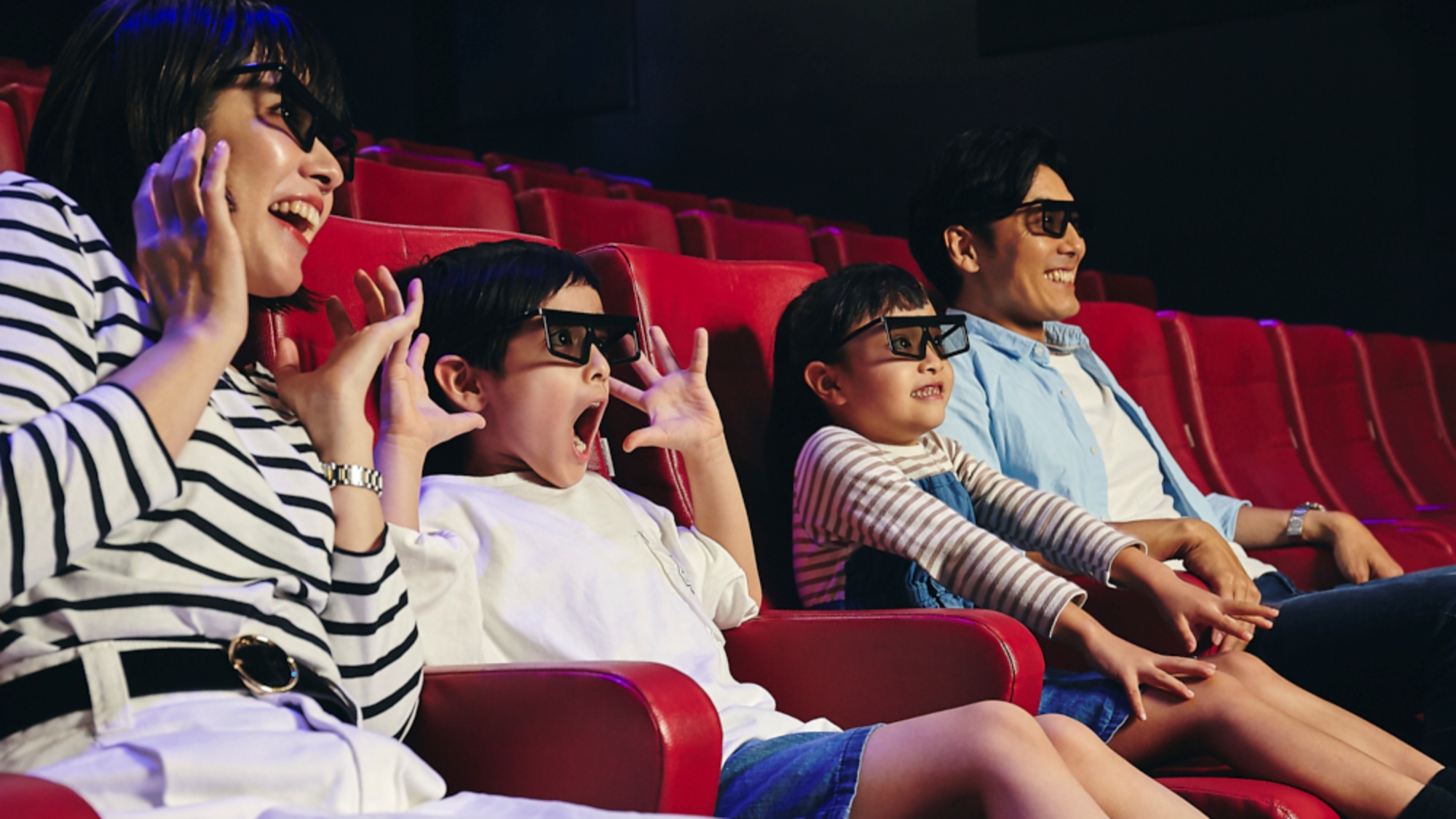 【レゴランド大阪】大迫力の「4Dシネマ」、シューティングライドなど、夢中になれるアトラクションが満載