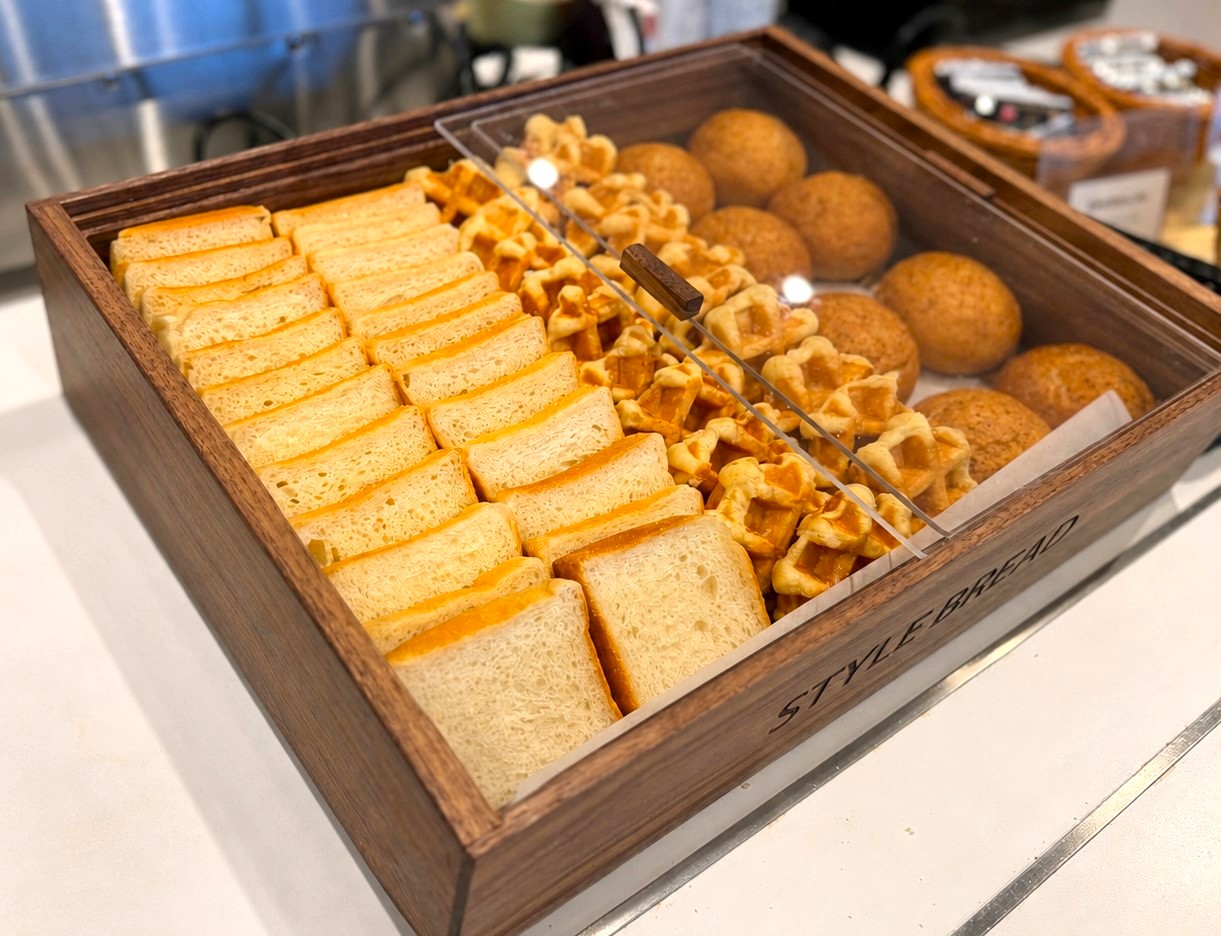 【ご朝食一例】パン