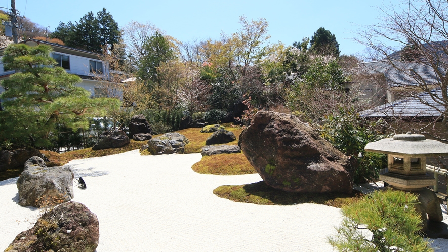 ◇自社施工の自慢の日本庭園があります！◇
