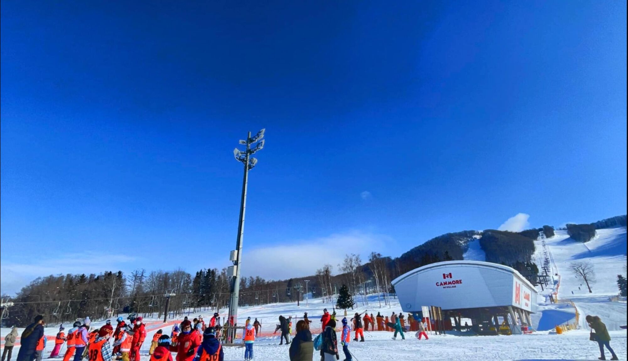 キャンモア・スキー場まで車で約7分！スキー旅行にもぴったり♪