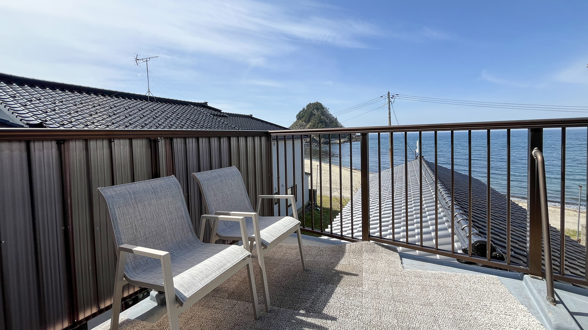 ＃客室【白山】　バルコニー付きで外でのんびり過ごせる