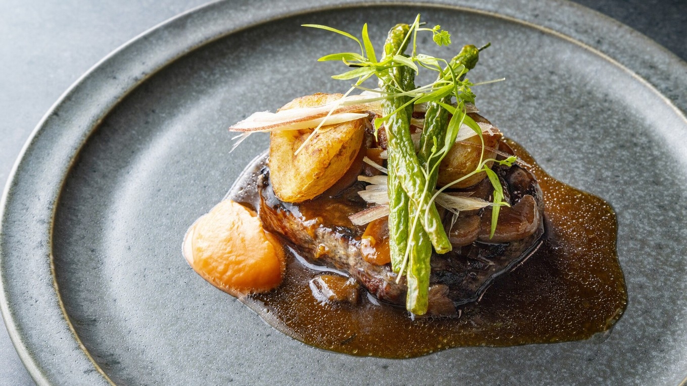 【2食付】さき楽30日前までお得！薪グリル厳選ビーフ×地魚シグネチャーコースディナーと朝食ビュッフェ